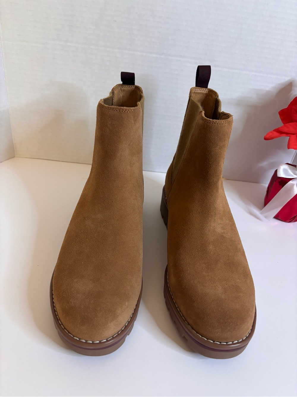 Crown Vintage Tan Suede Chelsea Boots Women's Size 8.5 NIB Brand New - Picture 4 of 8